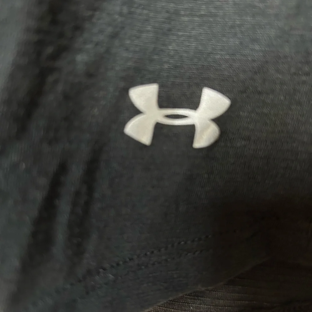 Under Amour Razorback Tank - Picture 2 of 6